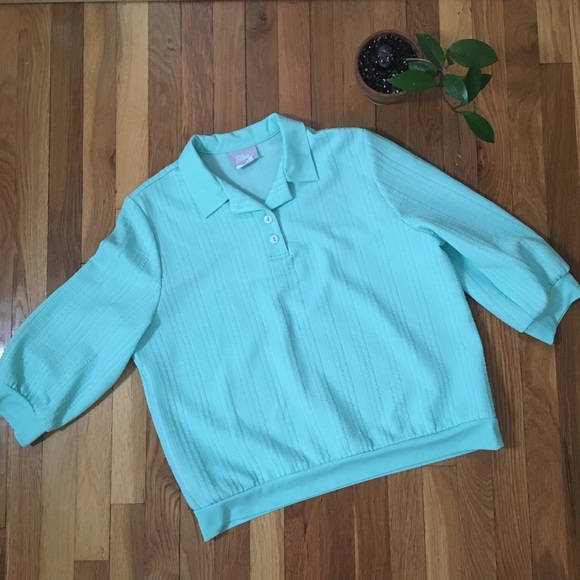 Mint Green Vintage Blouse 🐬 - Picture 5 of 8